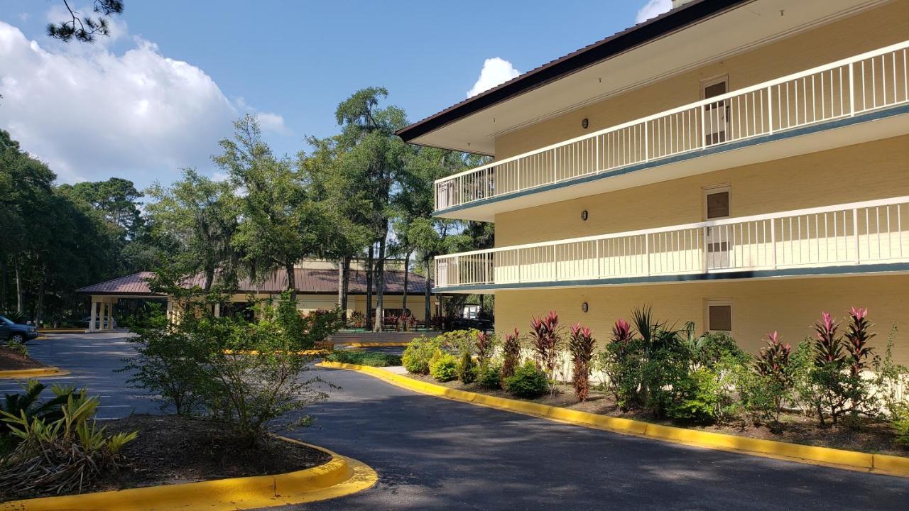 Simple Rewards Inn Hilton Head Island Exterior photo